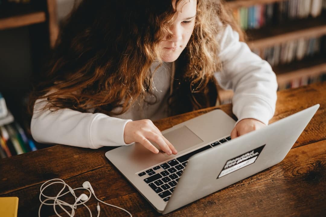 Essential Guide to Digital Literacy for Leaders