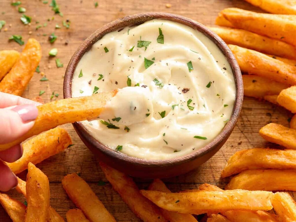 Knoblauch-Aioli – Budget-Bytes