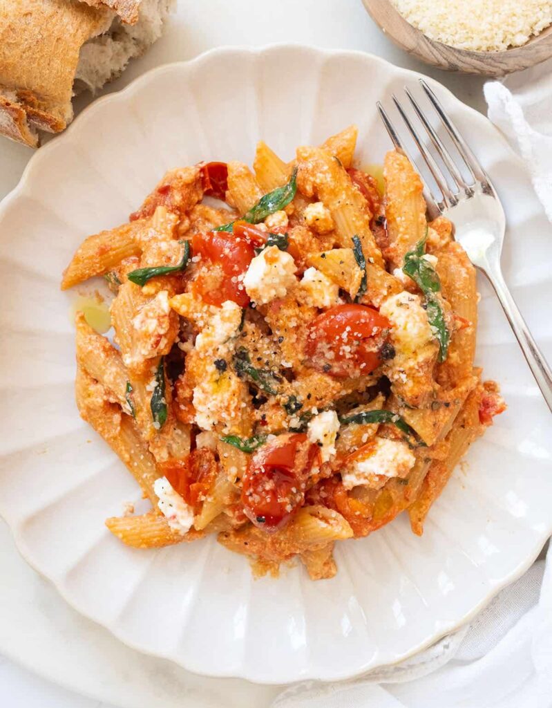 Tomato and Ricotta Pasta (1-Pot)